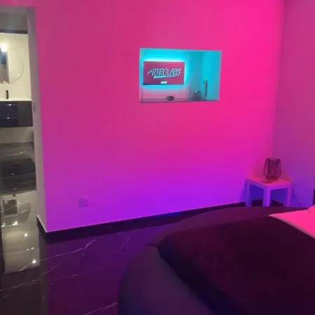 La Mercure Jacuzzi * 彭特·圣特斯普利特